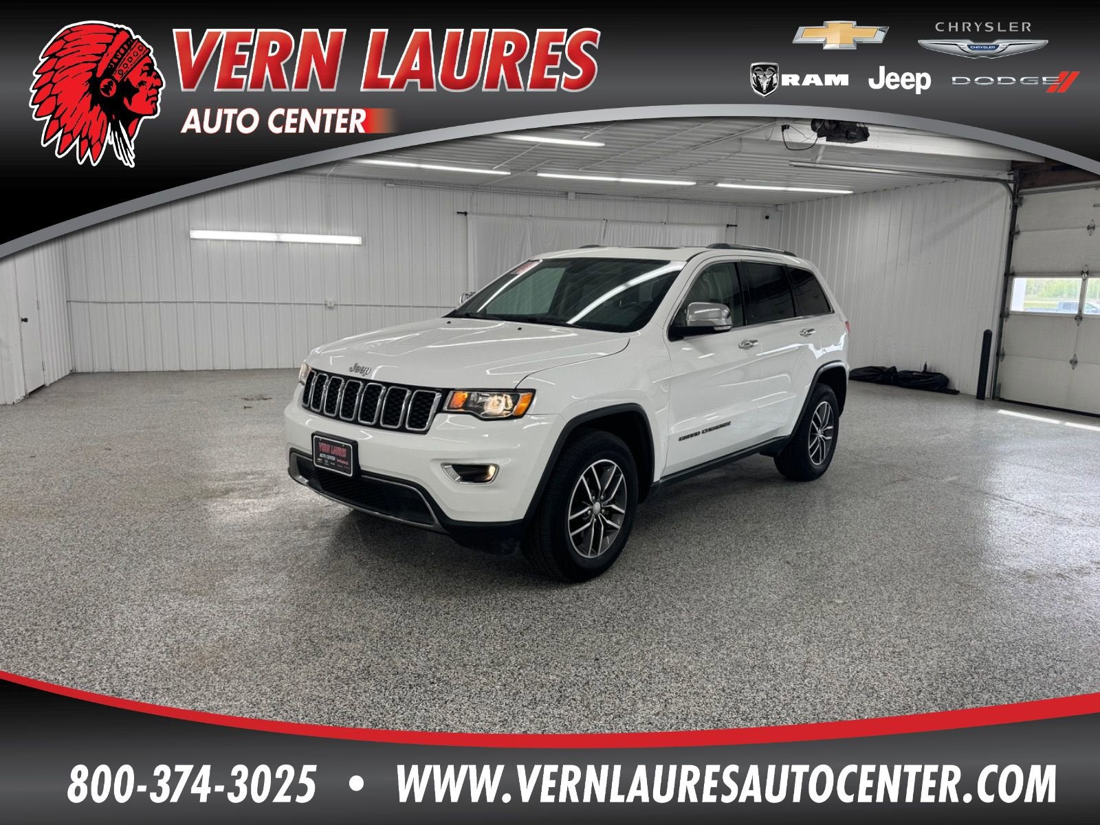 2018 Jeep Grand Cherokee Limited in Bright White Clearcoat — front three-quarter view