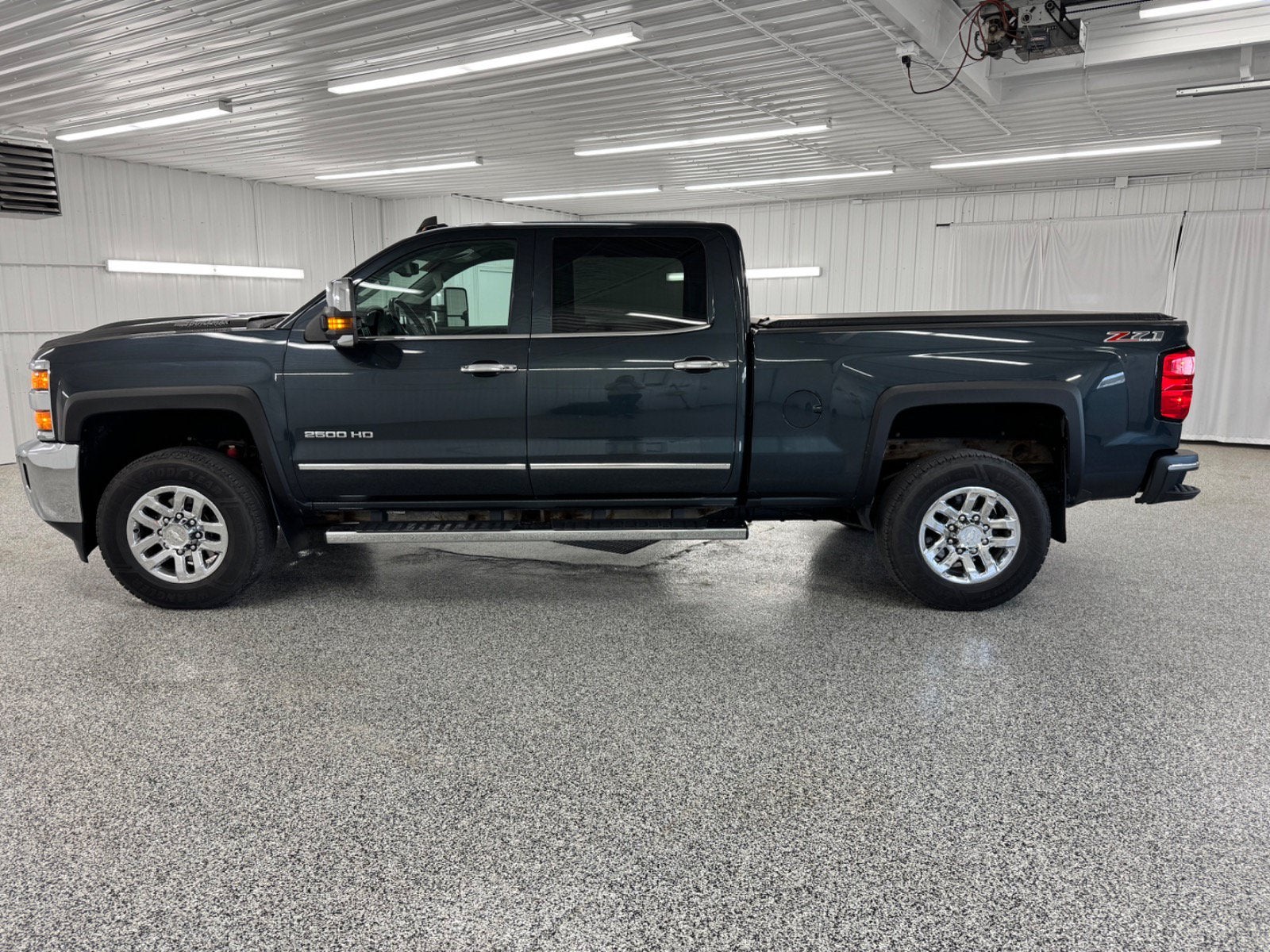 2017 Chevrolet Silverado 2500HD — side profile view