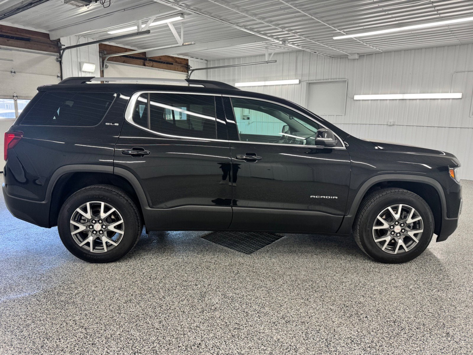 2023 GMC Acadia — detail view